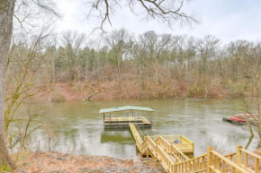 Deck and Gas Grill Riverfront Home in Heber Springs
